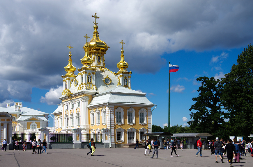 Церковный корпус, Церковь Петра и Павла в Петергофе