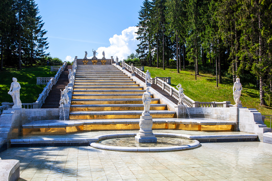 Каскад Золотая гора. Петродворец. Петергоф. Санкт-Петербург